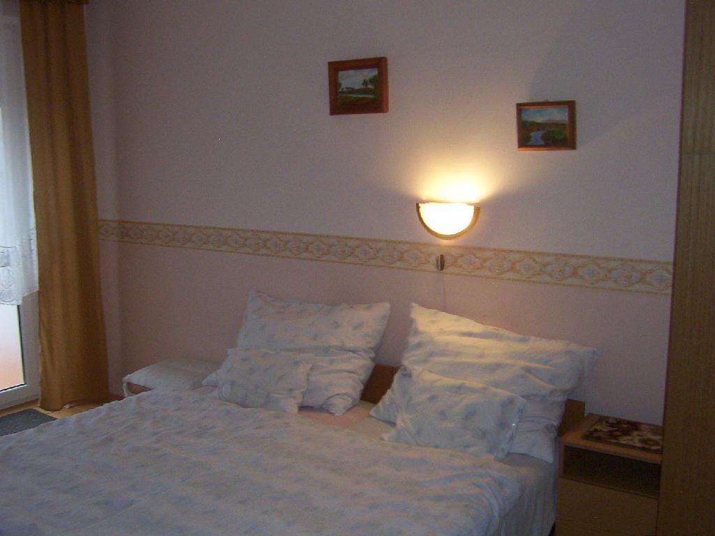 Marika Haus Hotel Bük Habitación foto