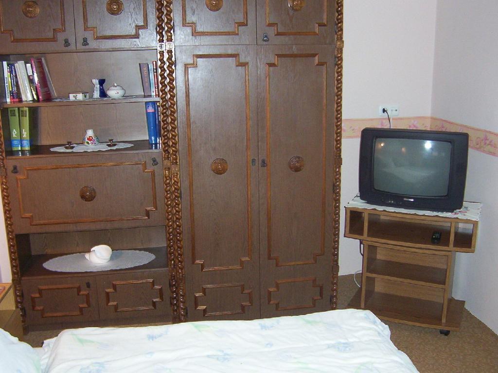 Marika Haus Hotel Bük Habitación foto